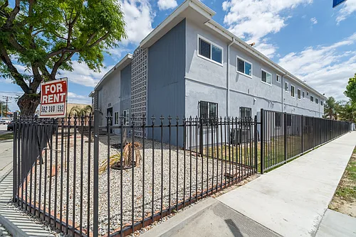 10374 Long Beach Blvd Photo 1