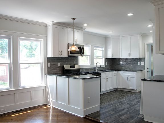 2nd image of 429 Union Ave