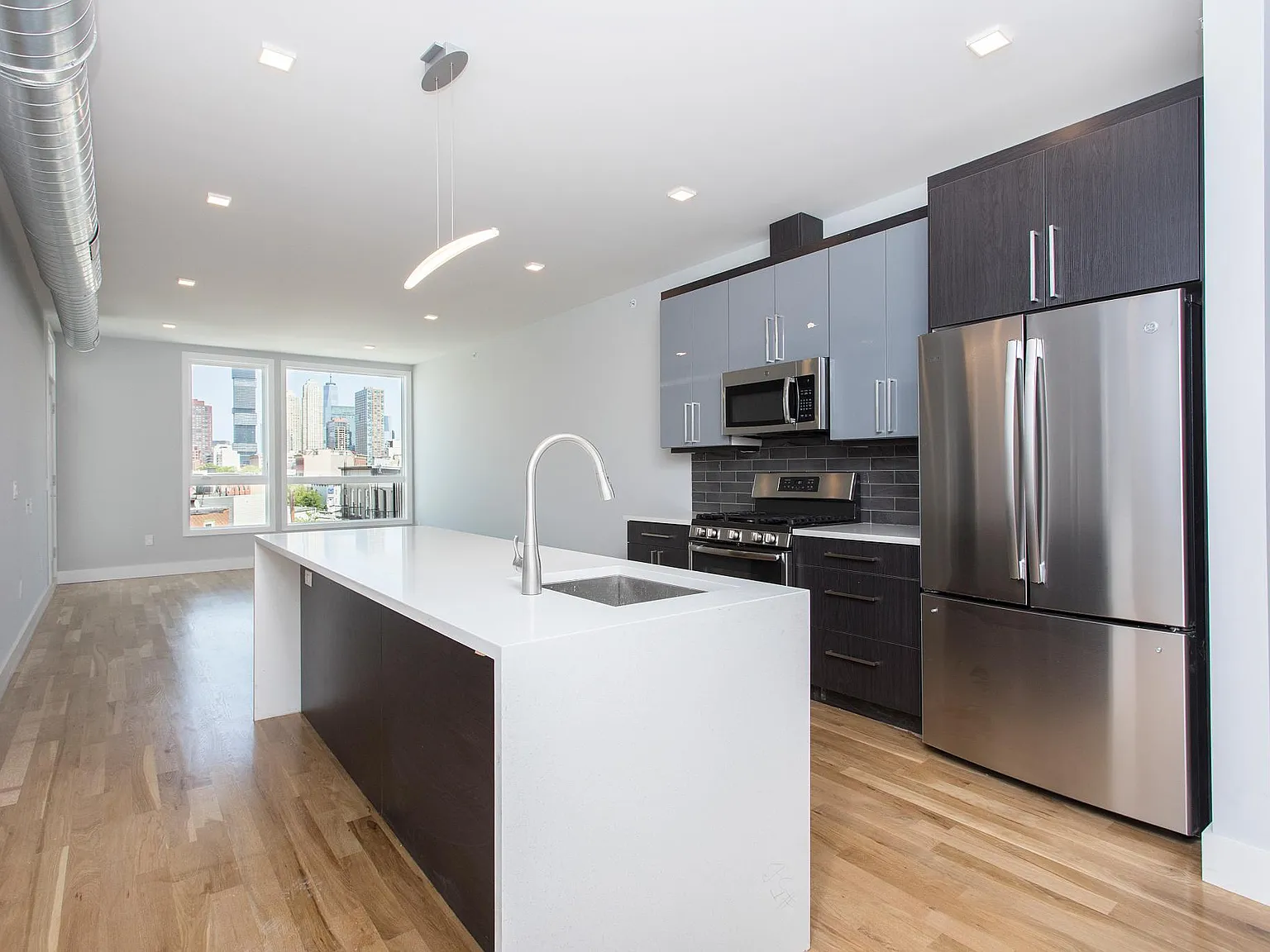 1 bed, 657 sqft, $3,250 — Photo 1
