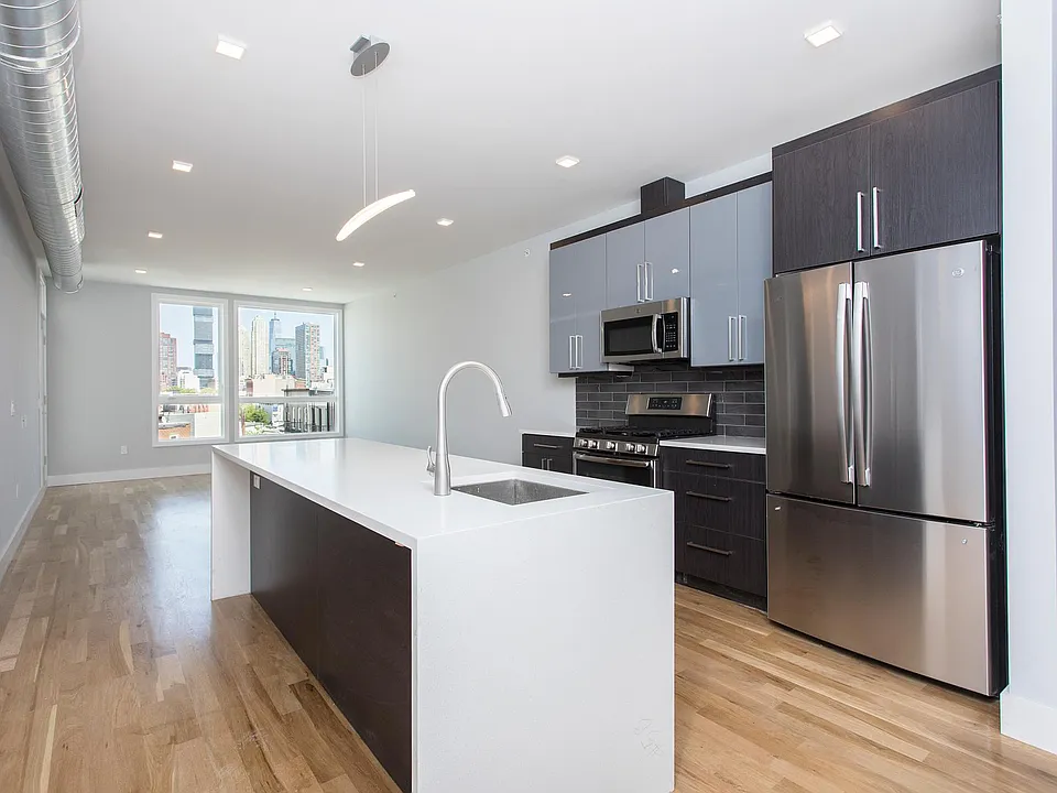 124 Brunswick St #3C