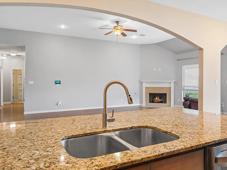 13440 Larch Ct — Photo 9