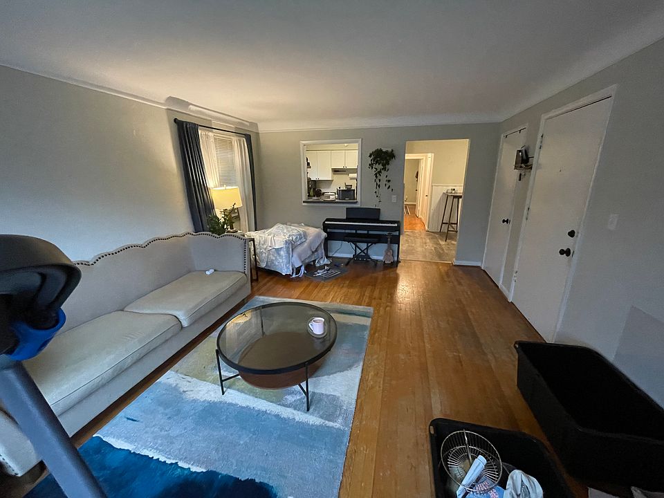 1st image of 3279 Linwood Ave #2