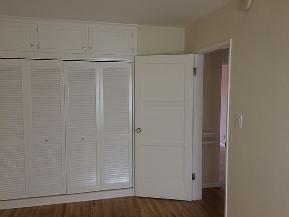 West bedroom, closet