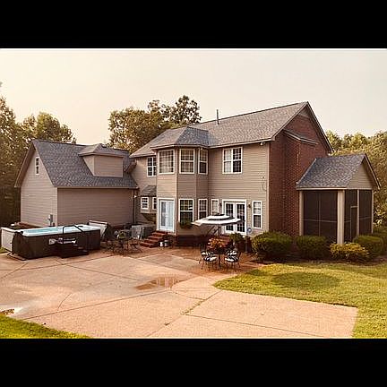 2nd image of 231 Blackberry Hill Cir