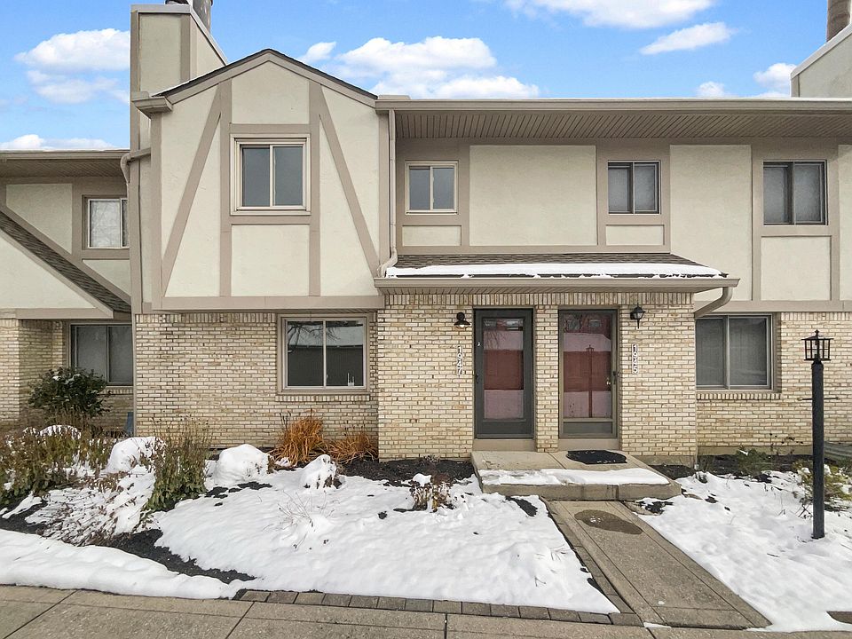 1st image of 1947 Rockdale Dr #33