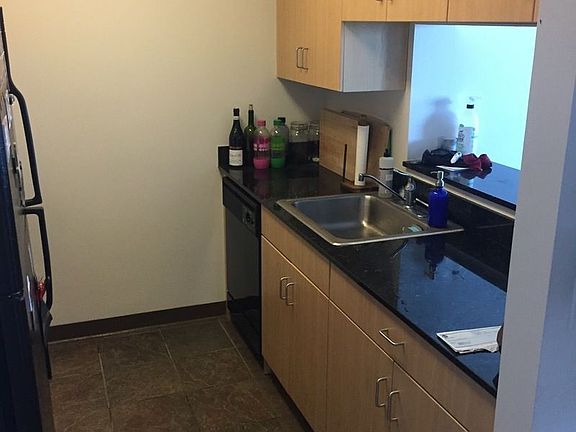 4th image of 561 10th Ave APT 42G
