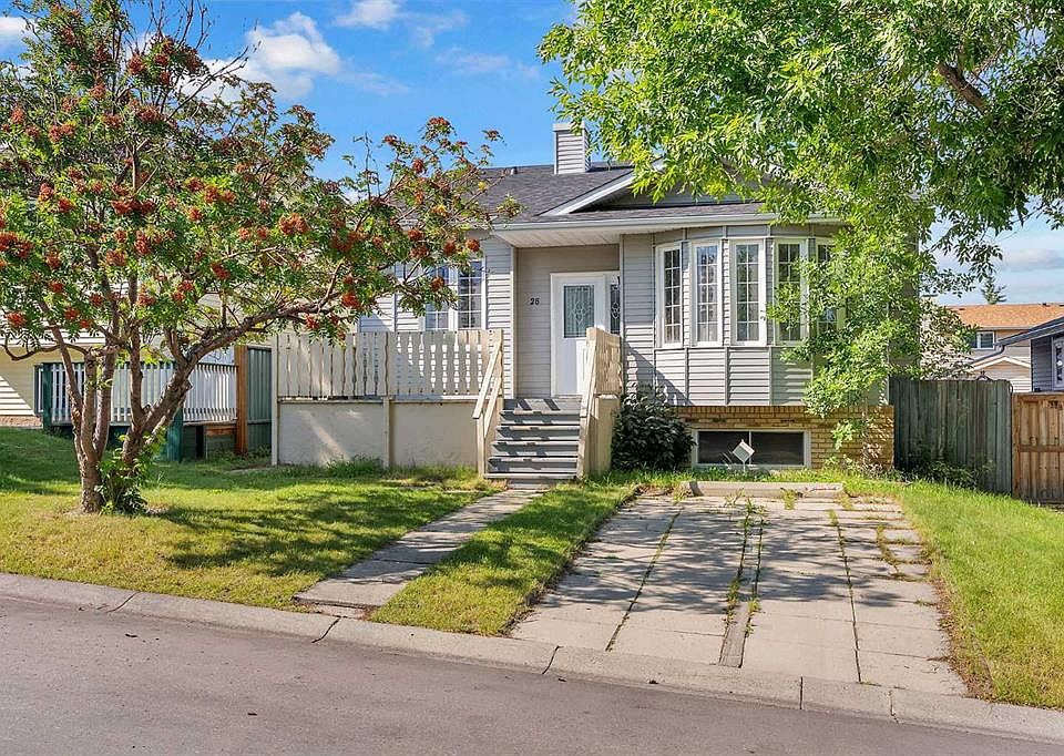 1st image of 28 Macewan Meadow Line NW