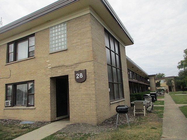 1st image of 28 King Arthur Ct APT 15