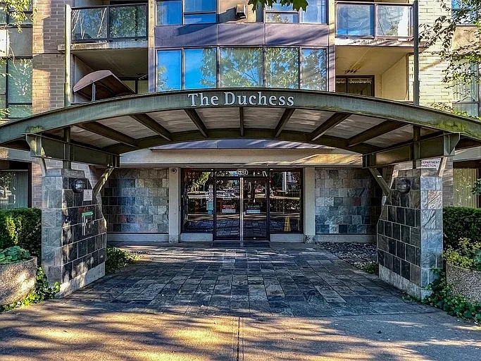 Building Photo - 8180 Granville Ave #305