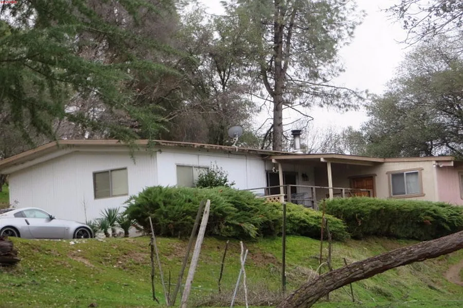 50738 Critter Creek Ln photo 1