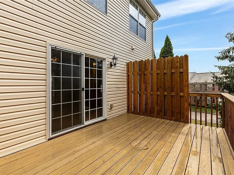 10528 Forest Hill Dr — Photo 34