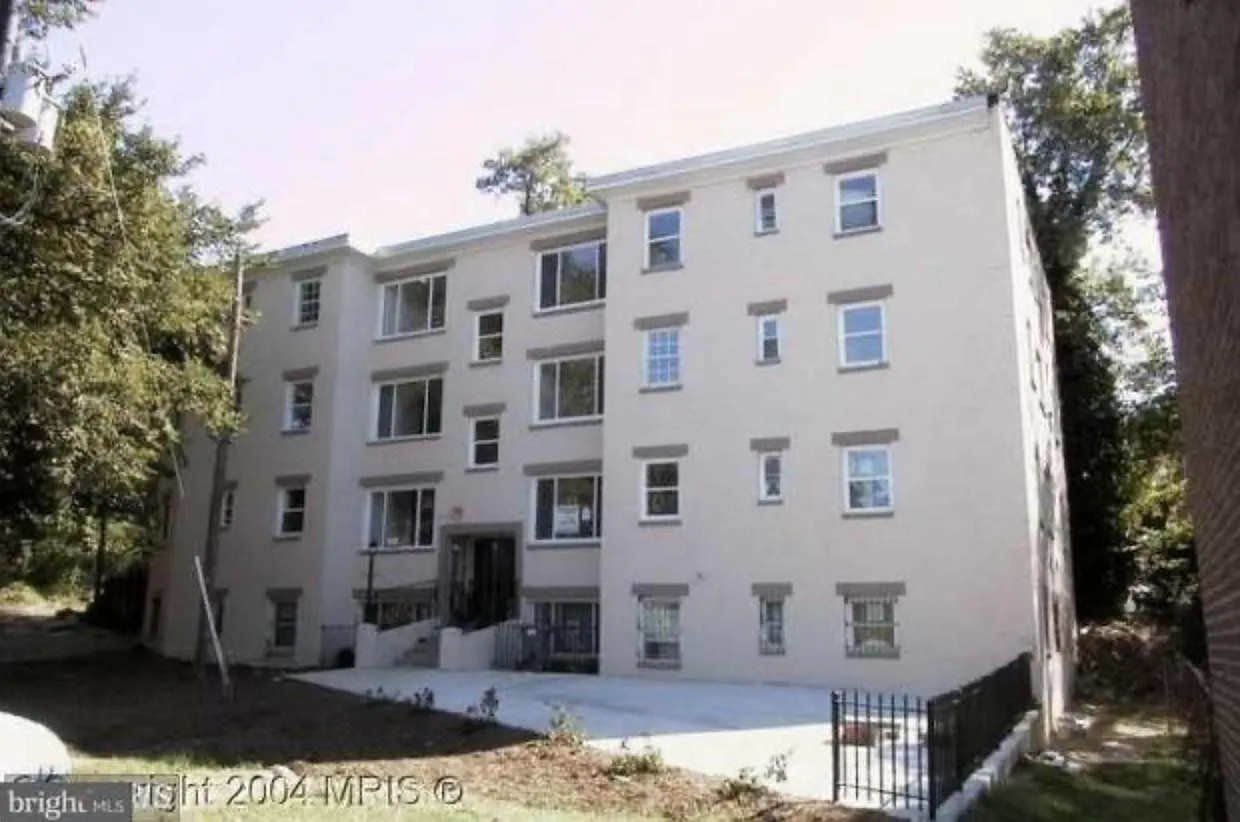2100 Fendall St SE Unit 2 photo 1