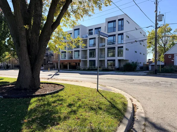 722 Marlee Ave #301, Toronto, ON M6B 3J7