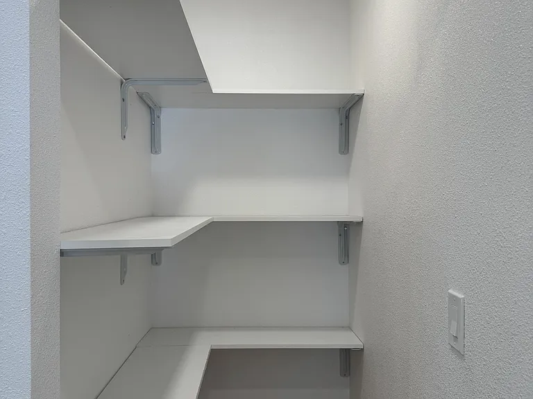 942 Santa Clara St — Photo 4