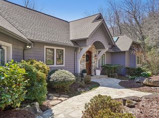 133 Falls Summit Rd, Hendersonville, NC 28739