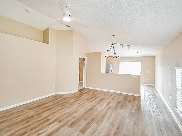 3347 Net Ct — Photo 4