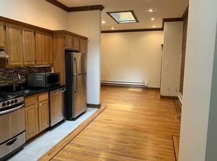 377 14th St APT 1R, Brooklyn, NY 11215
