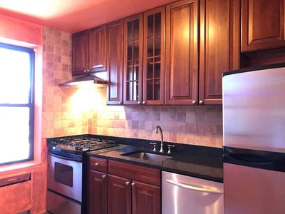 170-06 Crocheron Ave APT 3E, Flushing, NY, 11358