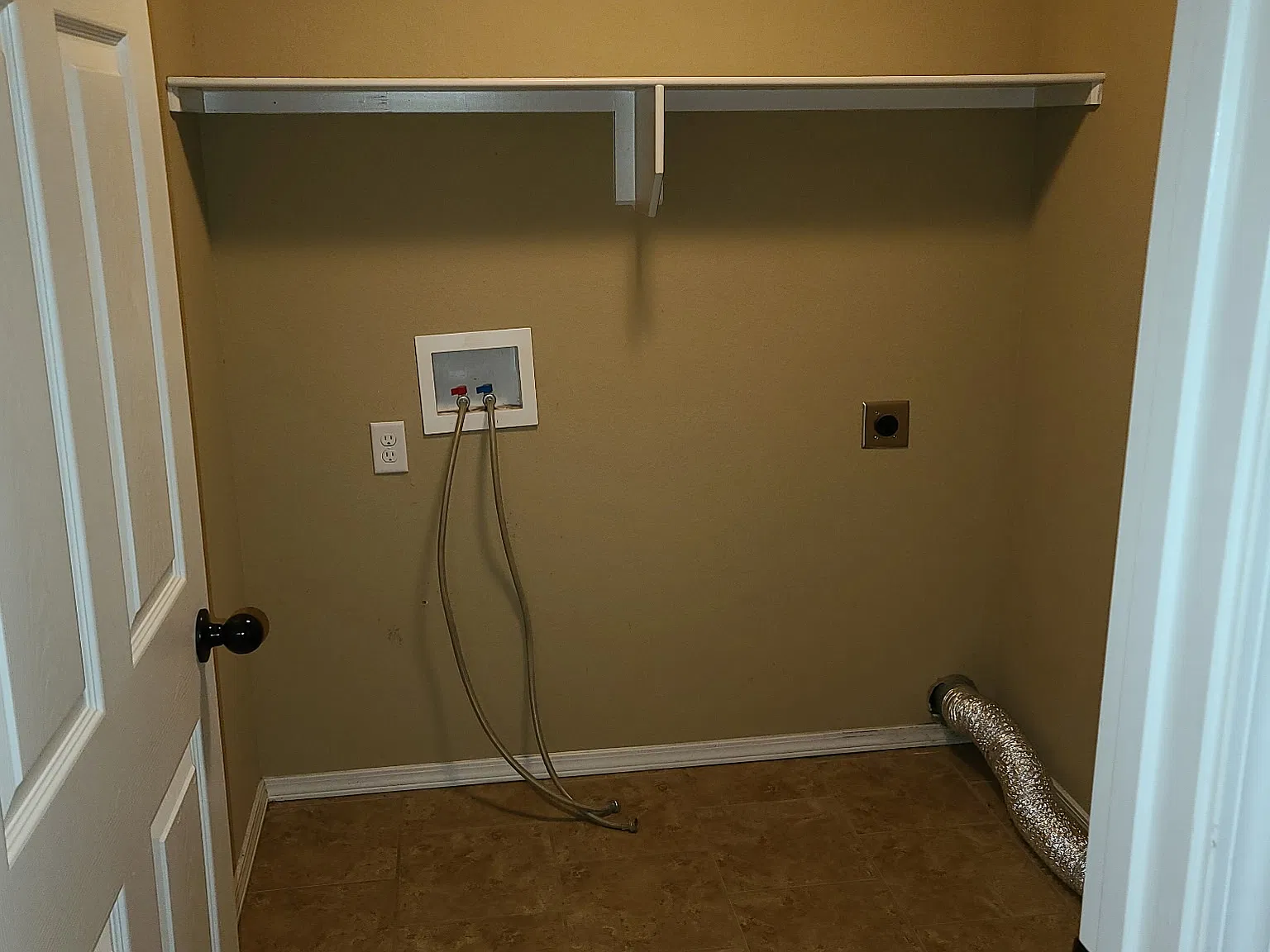 3 bed, 1215 sqft, $1,500 — Photo 3