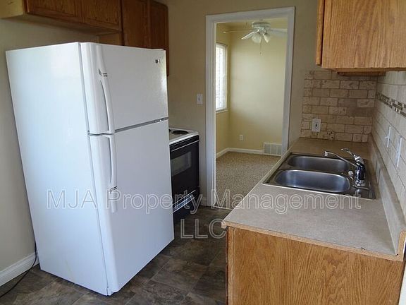 3rd image of 678 E 3390 S #678