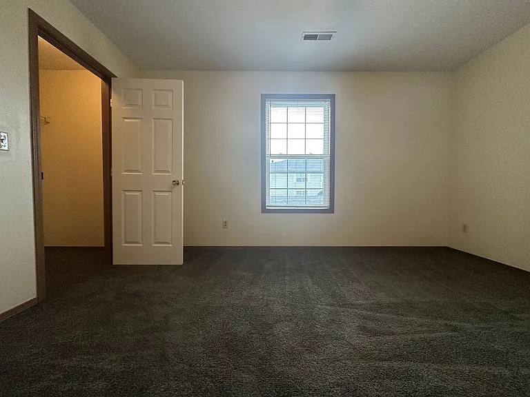 108 Oak Creek Plaza — Photo 38