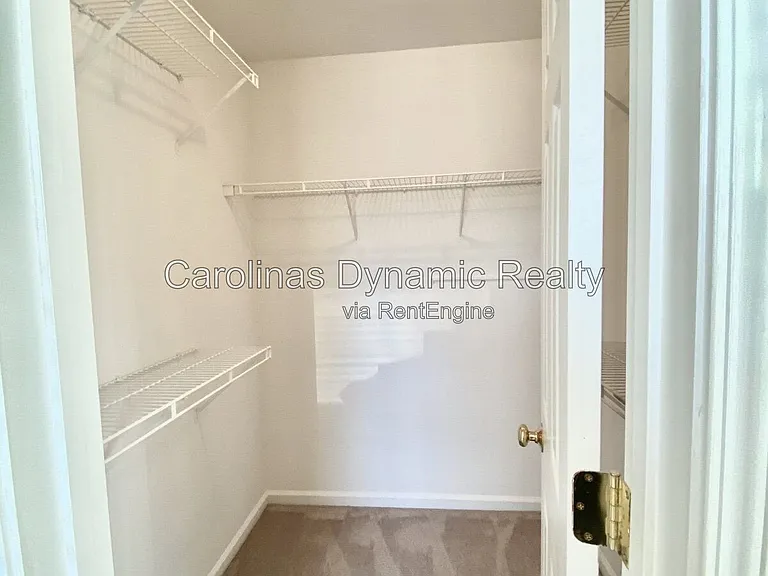 605 Queenswater Ln — Photo 21