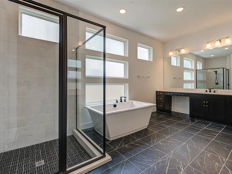 10318 Fountain Shore Dr — Photo 29