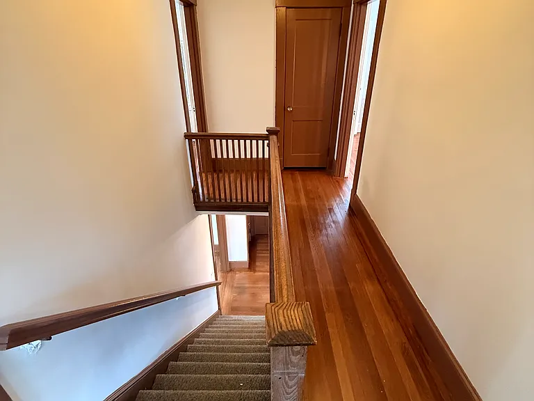 10 Glen Rd — Photo 16