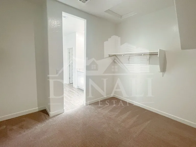 2760 W Stradling Ave — Photo 18
