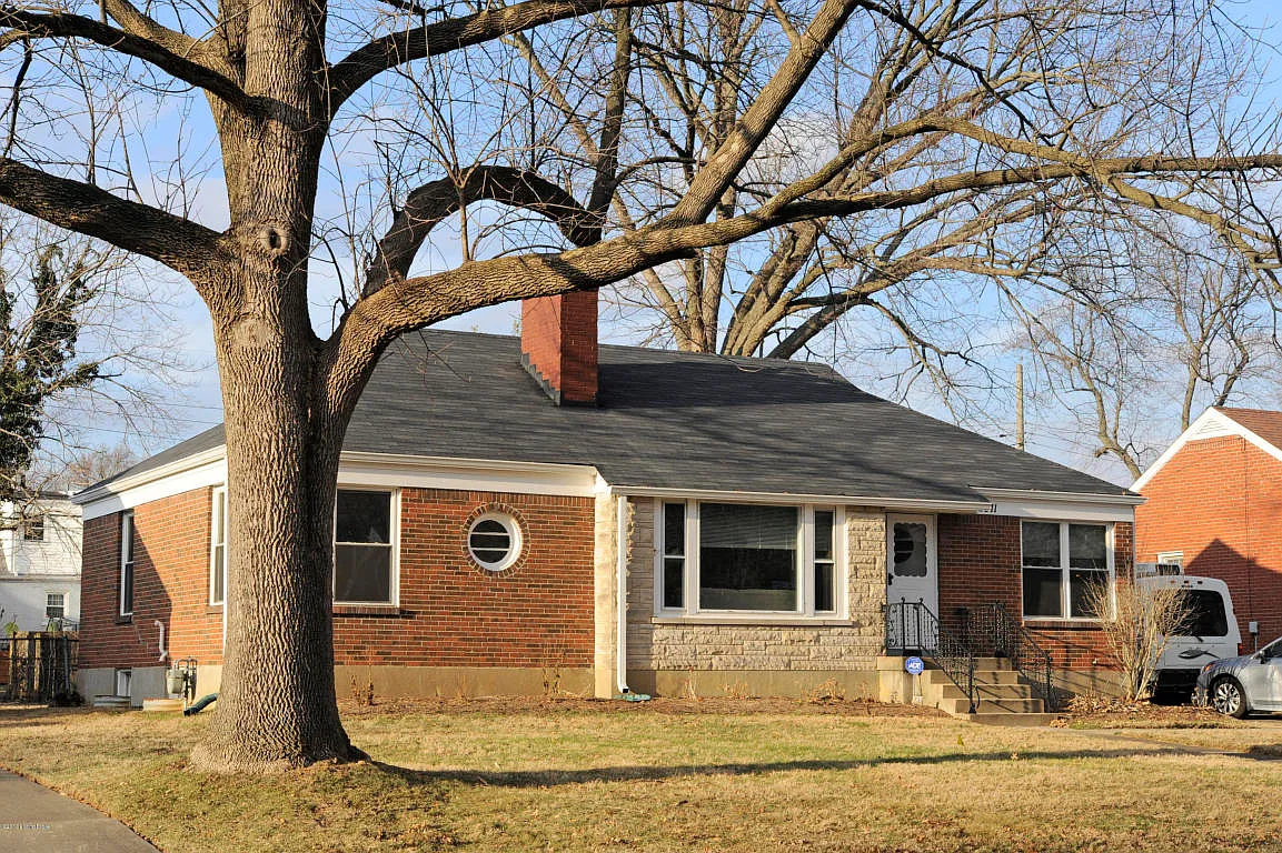 2511 Alanmede Rd photo 1