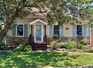 1529 Carl Avenue, Holbrook, NY 11741