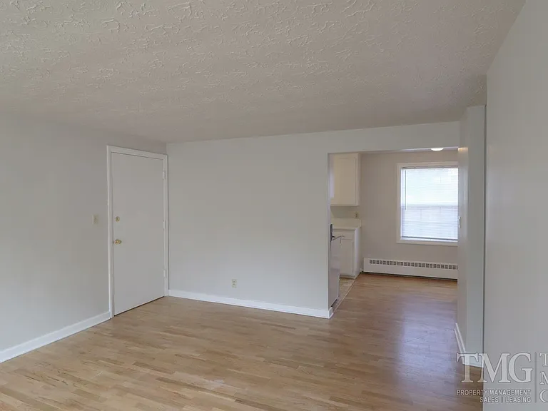 1905 Daniels St #1915 — Photo 6