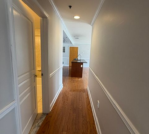 5th image of 1330 Clinton St APT 501