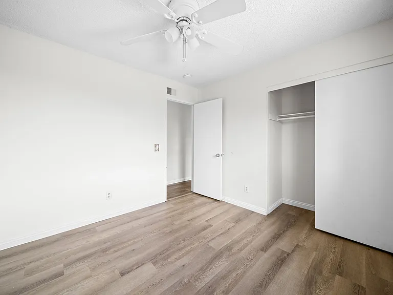7608 Hyssop Dr — Photo 26