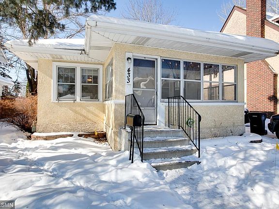 3rd image of 433 Cretin Ave S