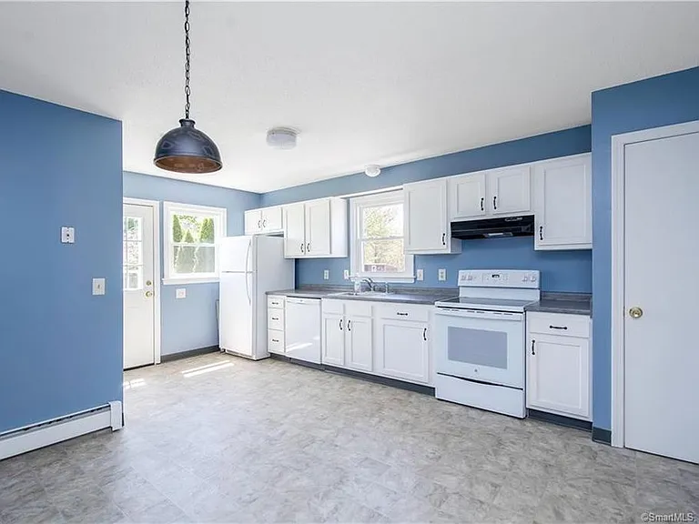 24 Chalmers St #24 — Photo 3