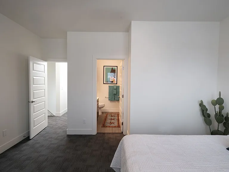 27 Elm — Photo 10