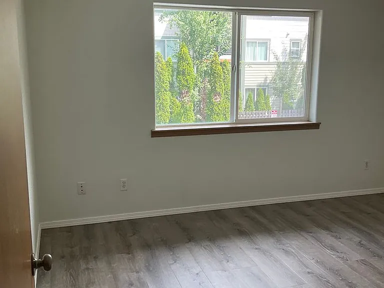 Ascot Place Apartments — Photo 15