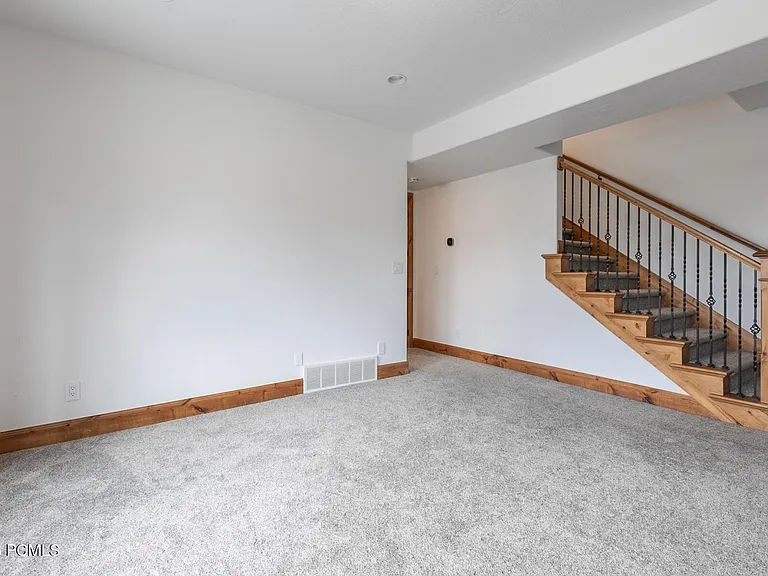 1242 W Stillwater Dr — Photo 16