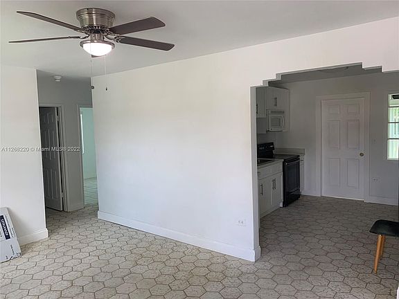 5th image of 60 NW 122nd St