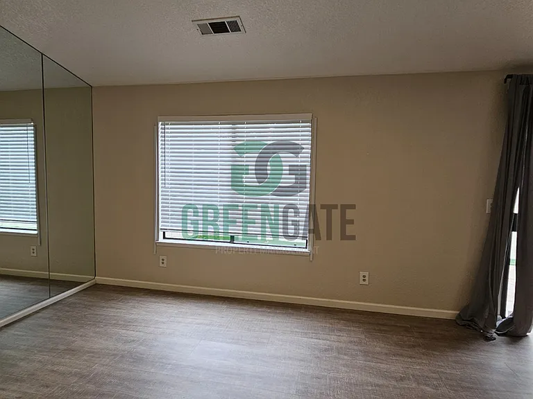 1108 Cedar Creek Dr #1 — Photo 14