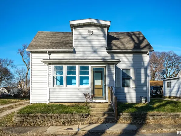 405 Saint Julian St, Pekin, IL 61554