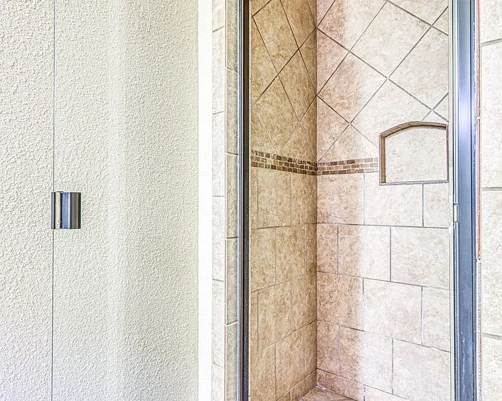 6459 Snowheights Ct — Photo 28