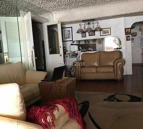 4th image of 3467 La Paloma Ave