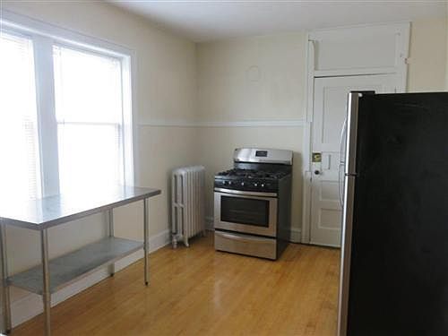 5th image of 3947 W Cortland St #3H