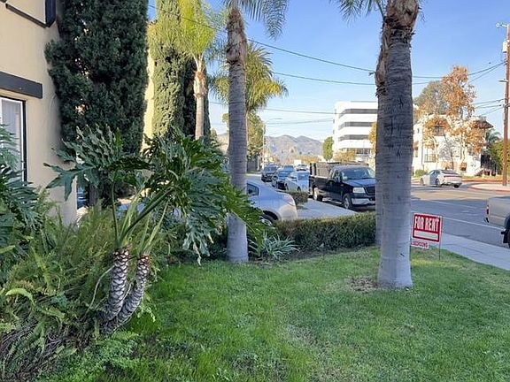 3rd image of 112 W Lomita Ave APT 3