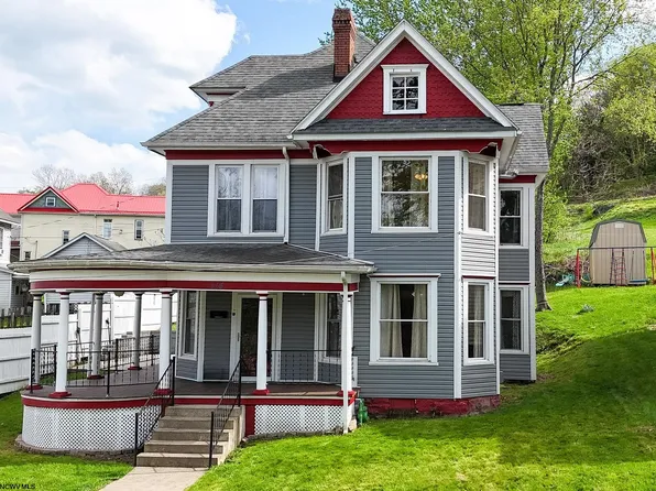 314 Dewey Ave, Grafton, WV 26354