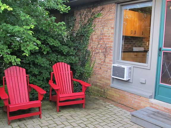 Courtyard 2nd street