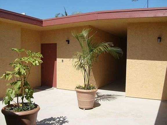 2nd image of 1604 Cabrillo Ave