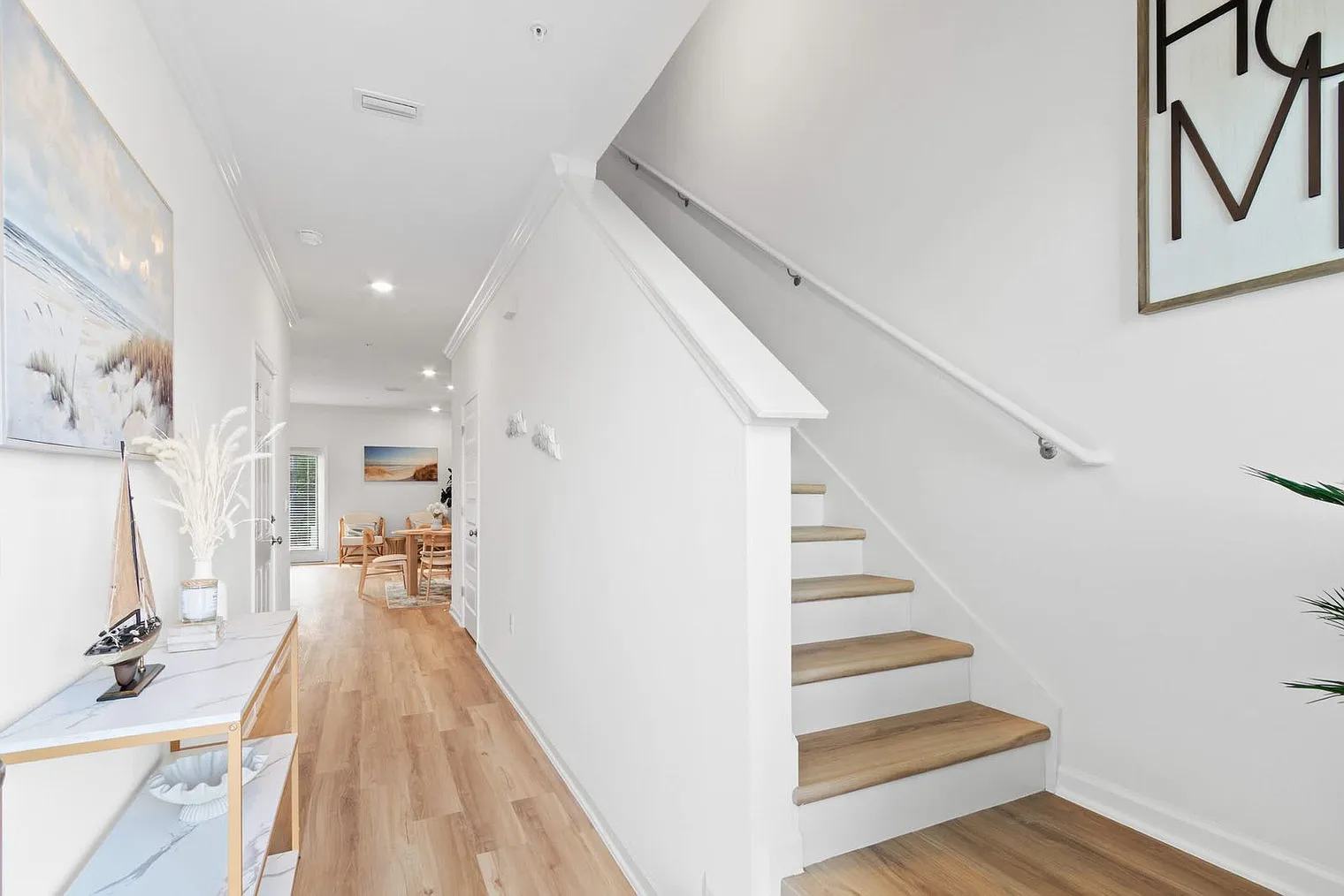 3 bed, 3.0 bath, 1797 sqft, $2,547 — Photo 4